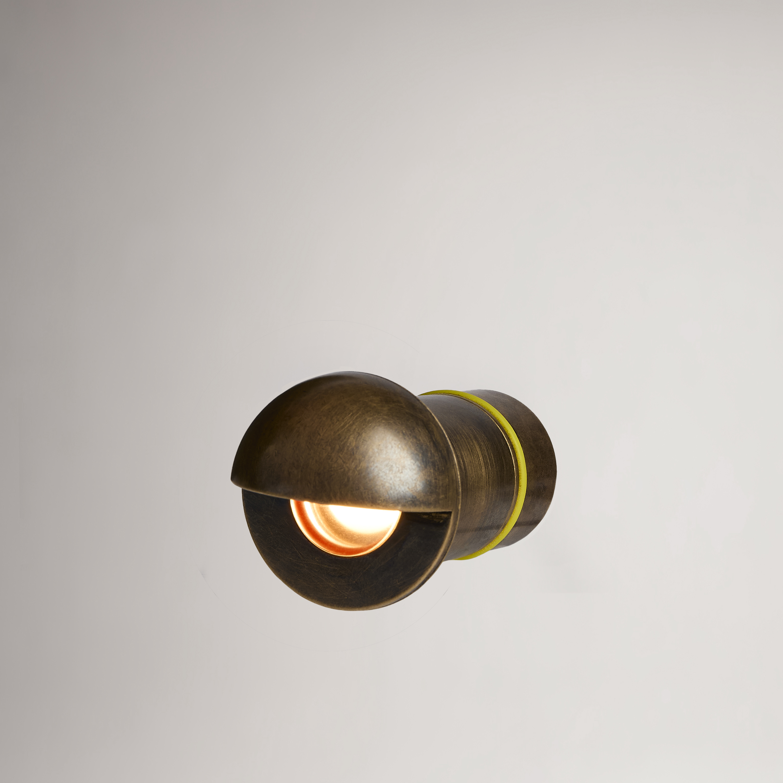 Micro eyelid light